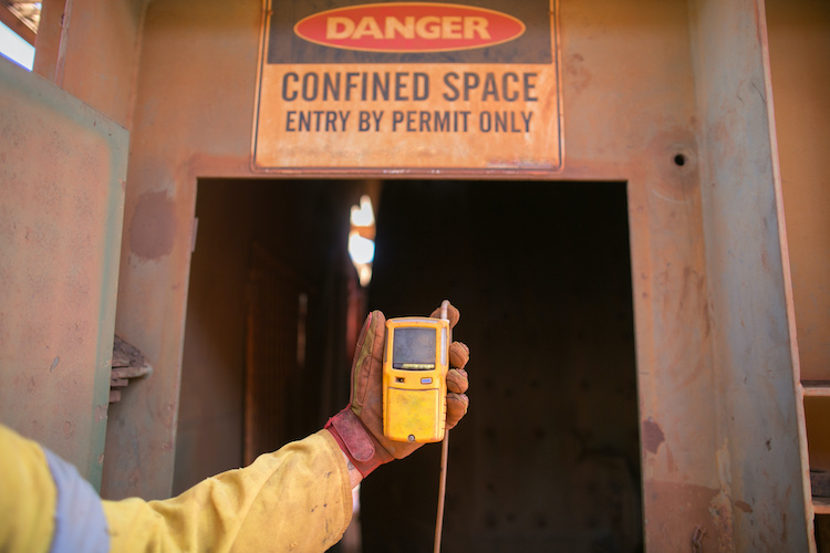 MSMPER200 Work in accordance with an issued permit & RIIWHS202E Enter and work in confined spaces