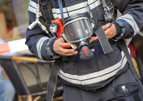PUAFIR207 Operate breathing apparatus (non-fire sector)